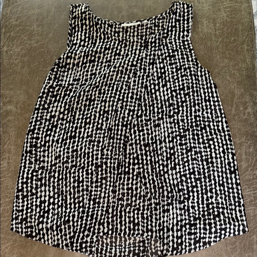 Halogen Monochrome Patterned Sleeveless Blouse
